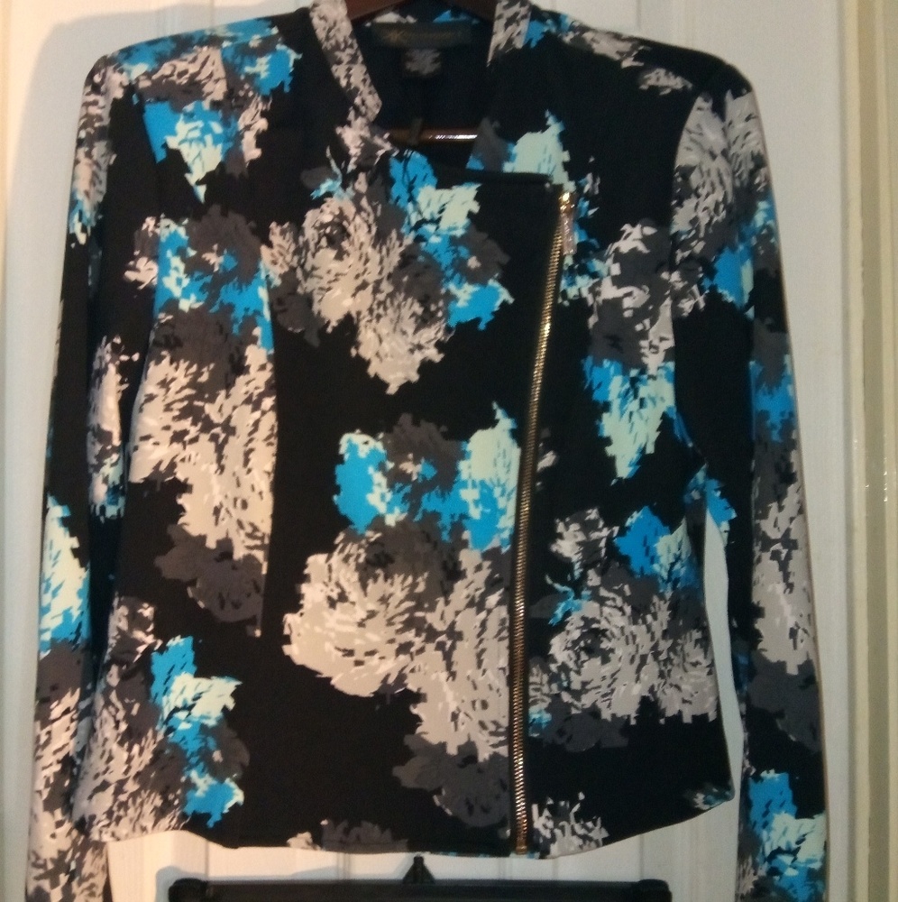 Kardashian shirt w skirt